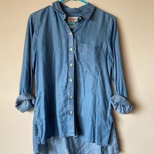 Comfortable, versatile chambray button up shirt